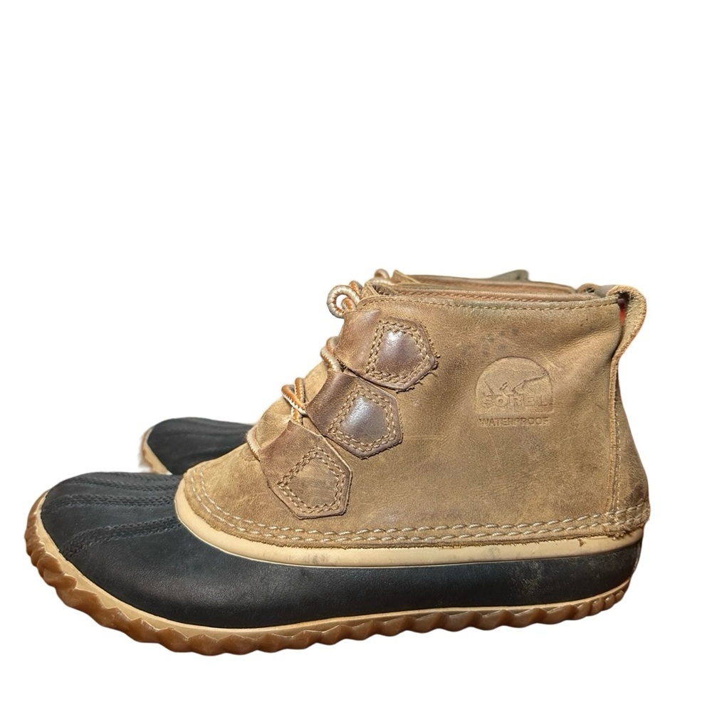 Women’s Sorel out and About all weather boot size 6.5